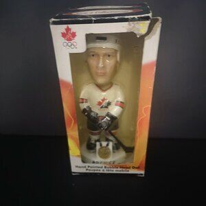 VTG Eric Brewer 2002 Olympic Team Canada Hockey Gold Medal Bobble Head